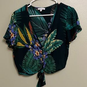 Front knot tie crop top brand new